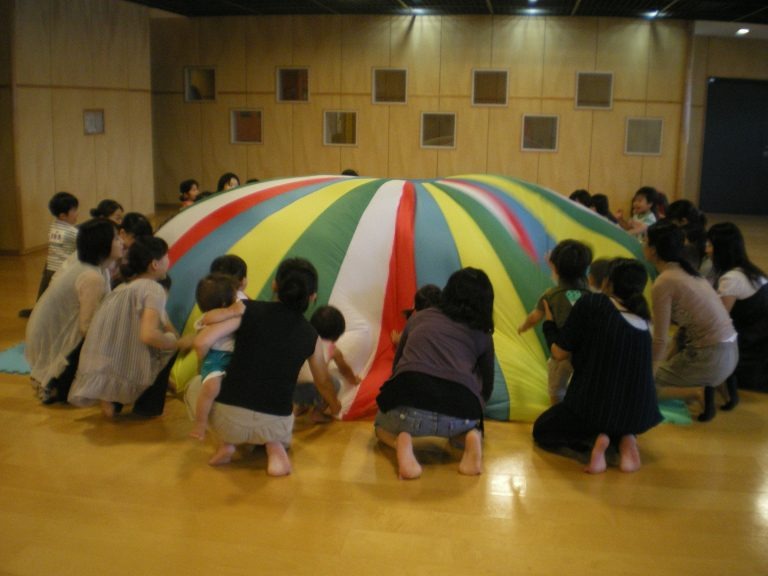 たのしい親子体操の様子